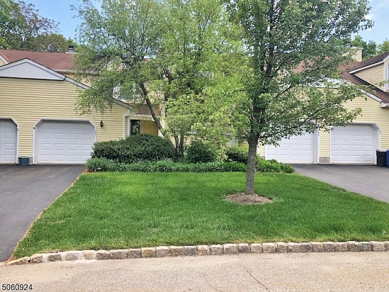 1st image of 100 Carriage Ln #100