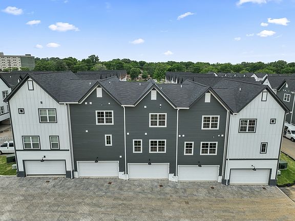 2nd image of 700 N Dupont Ave Lot 221-65