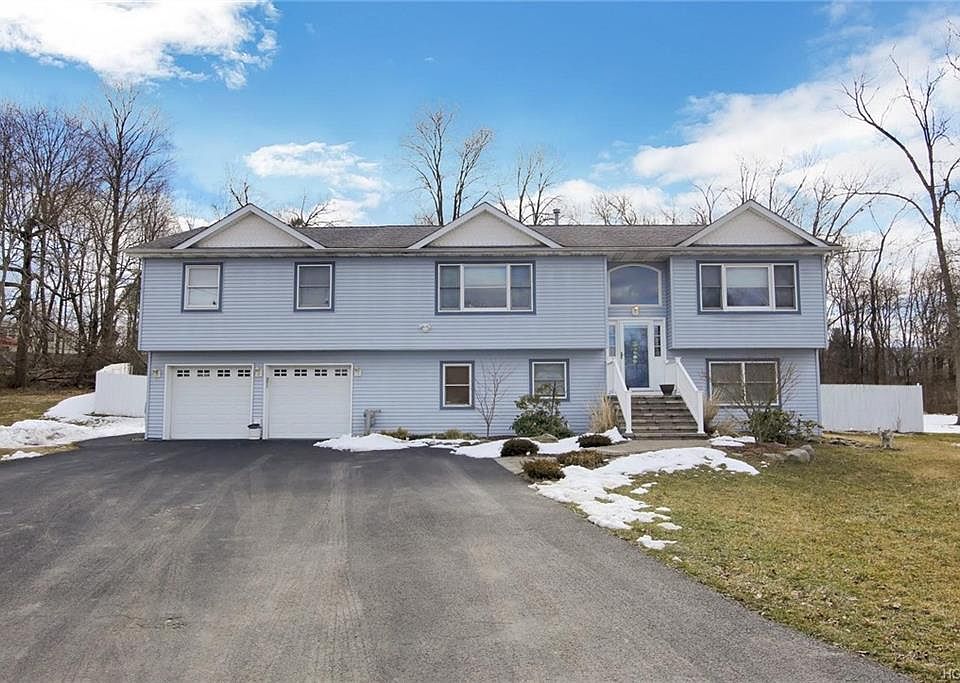 1st image of 5 Brandon Ct