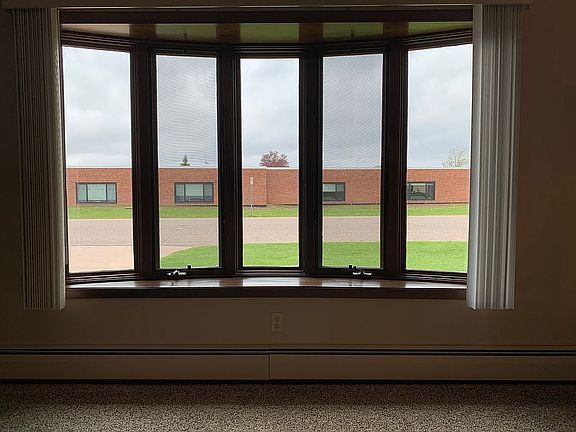 8’ bow window Living room