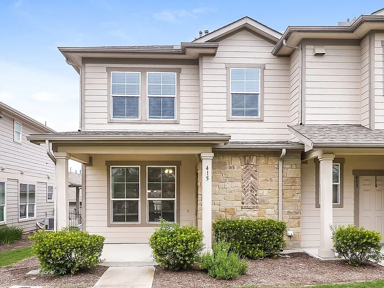 415 N Heatherwilde Blvd — Photo 1