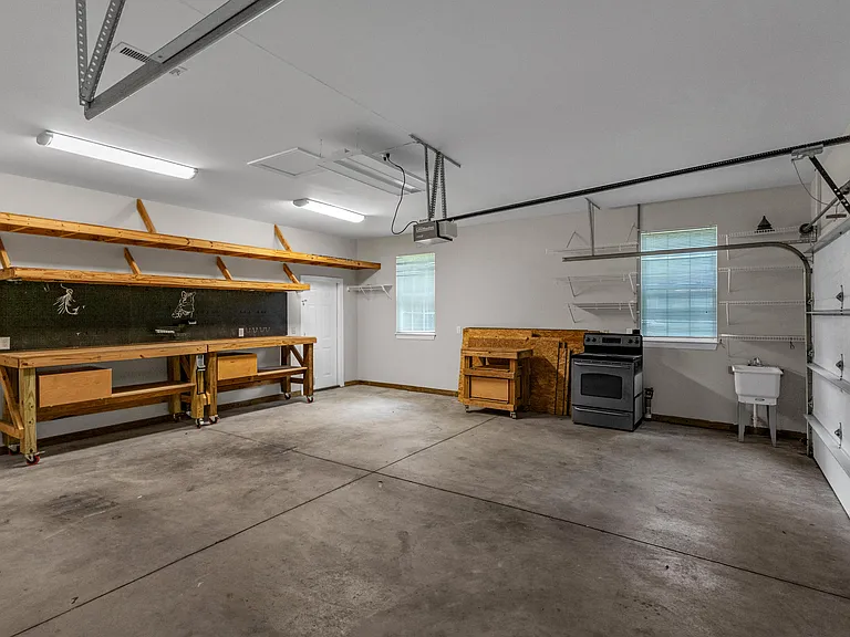 1225 Winston St — Photo 36