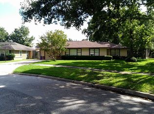 4527 Wedgewood Dr, Bellaire, TX 77401