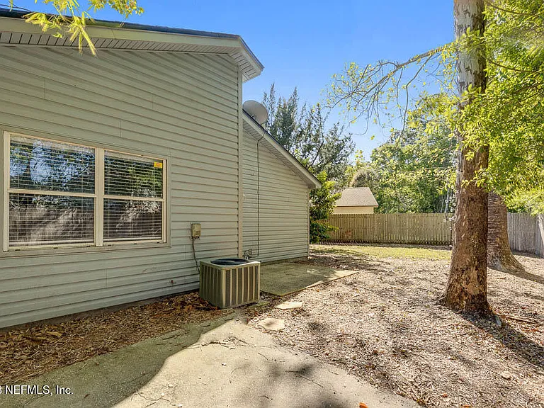 3811 Autumn Leaf Ct — Photo 17