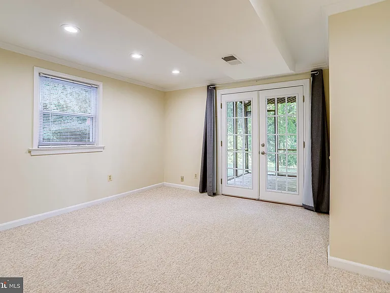7321 Reddfield Ct — Photo 13
