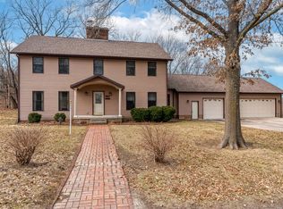 2238 Oak Tree Rd, Muscatine, IA 52761