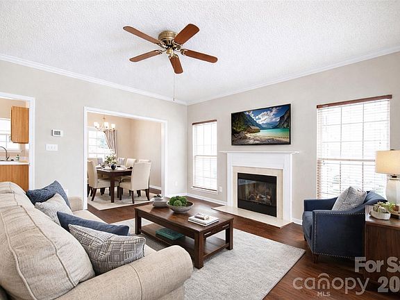 3rd image of 5649 Winslow Ave NW