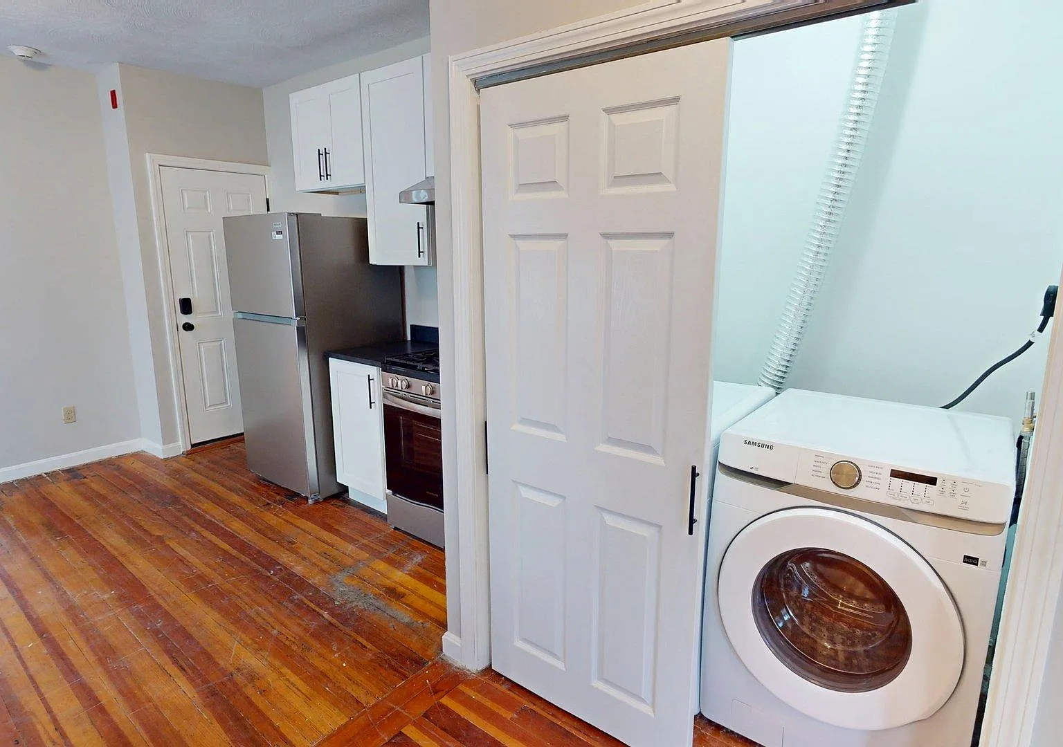 52 Sumner St — Photo 1