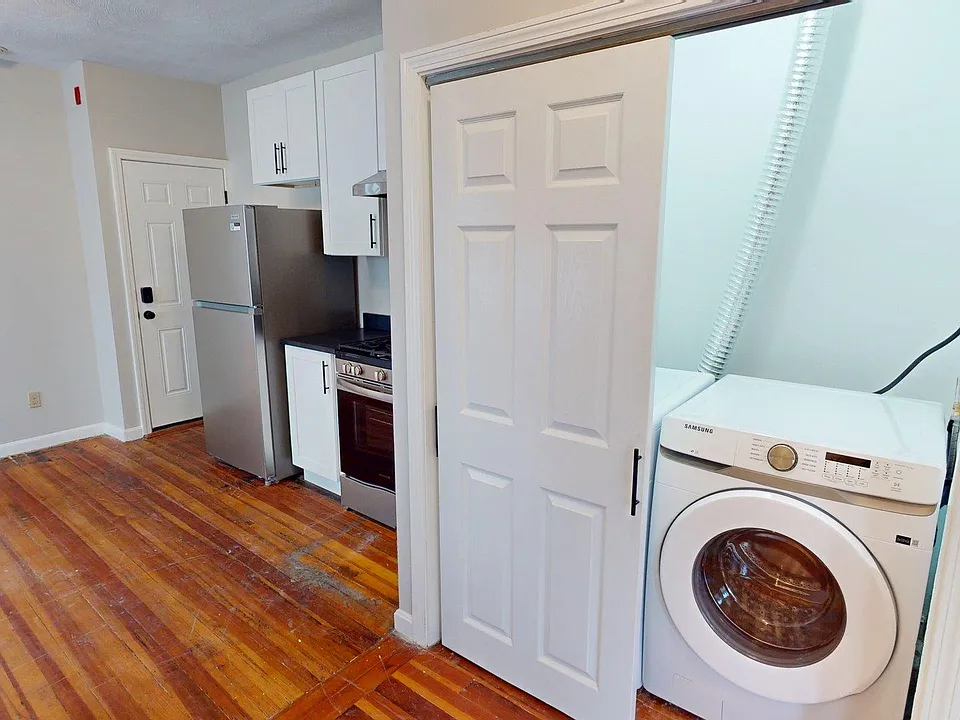 52 Sumner St #5