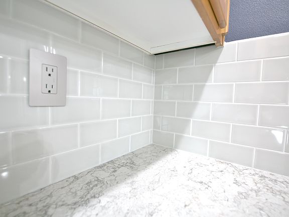 5th image of 1445 W Breckenridge Ct