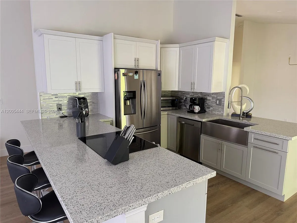 Property Photo - 8611 NW 51st Ct