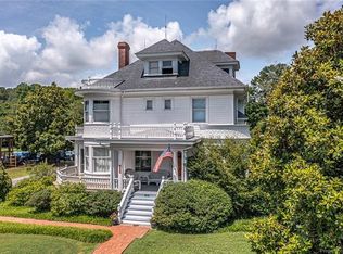 350 Main St, Reedville, VA 22539