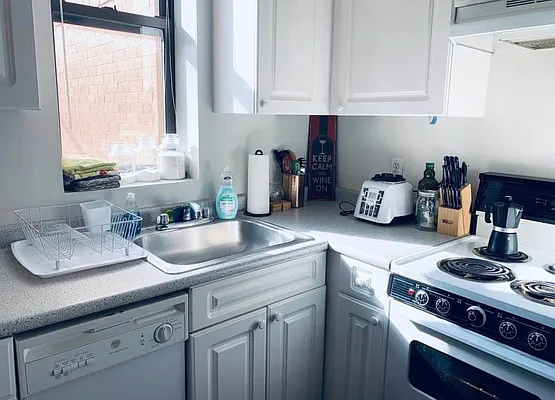 Rented by Cayenne Realty Group | media 60