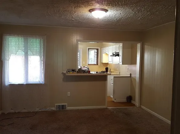 214 Wright St, Mc Kees Rocks, PA 15136