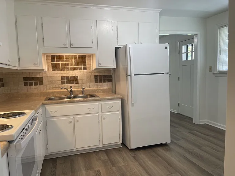 168 Westwood Ct — Photo 11