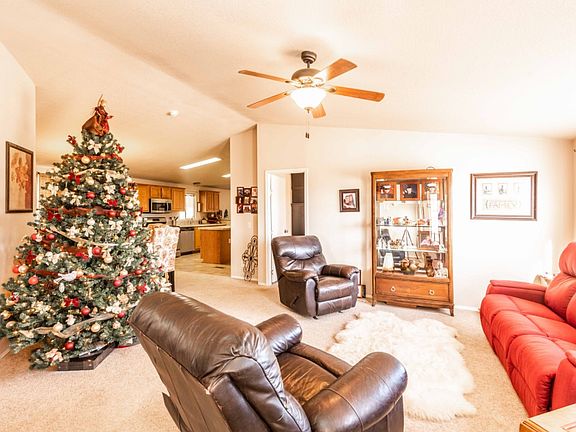 3rd image of 21351 N Palm Desert Dr