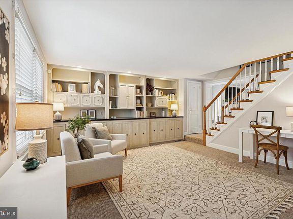 3rd image of 114 Earlington Rd