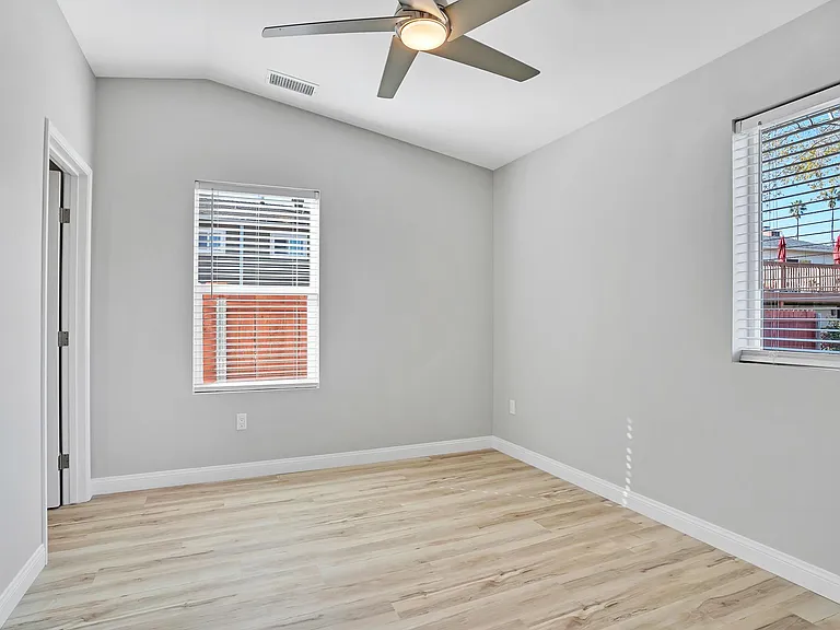 800 Garfield Ave — Photo 14