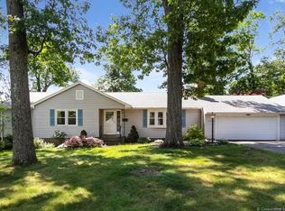 22 Round Hill Rd, Wethersfield, CT 06109