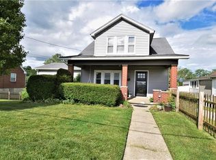 358 Oak Spring Rd, Canonsburg, PA 15317