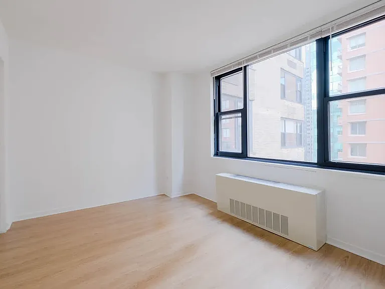 245 E 40th St #14A — Photo 13