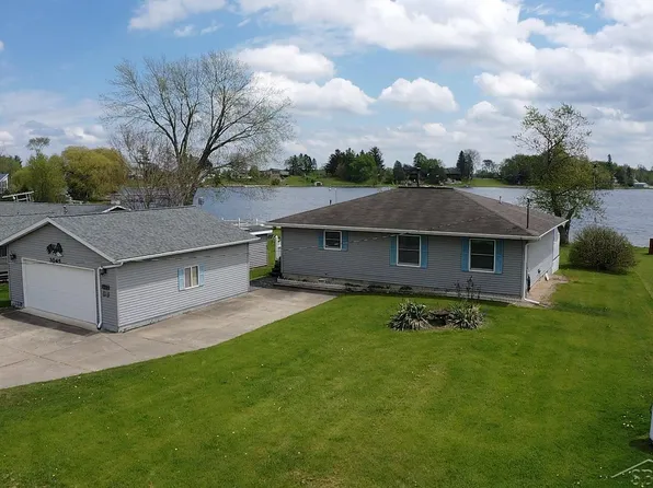 3045 W Lakeside Dr, West Branch, MI 48661