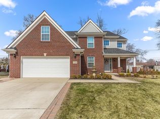 31588 Bridge St, Livonia, MI 48152