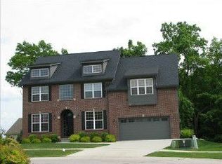 590 Tower Ridge Ct, Milford, MI 48381