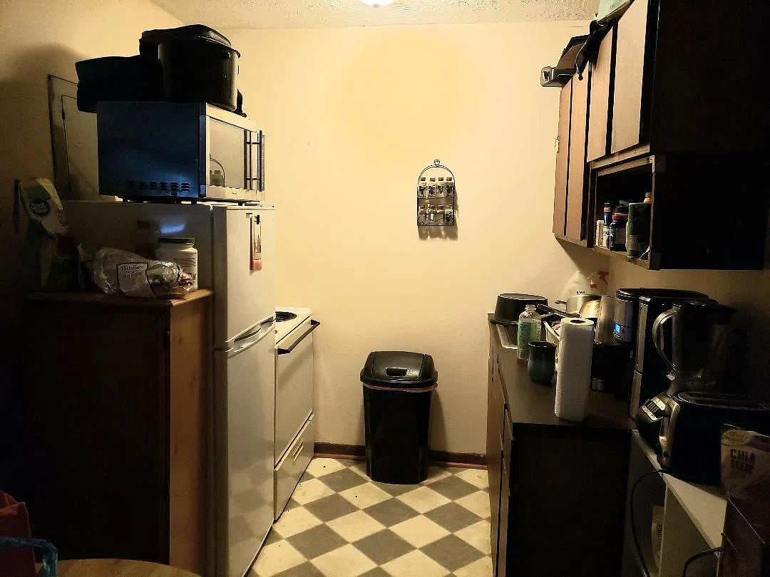 2 bed, 1000 sqft, $800 — Photo 4