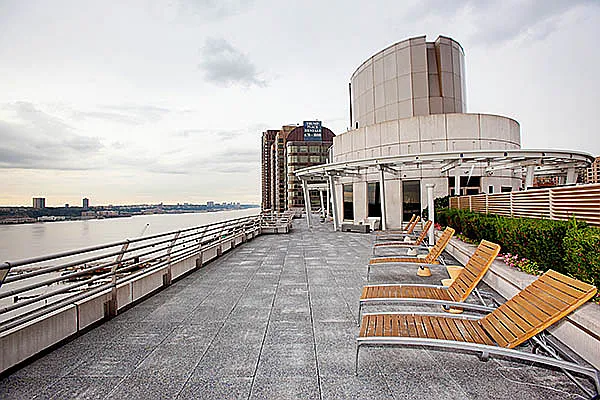 Rented by BLU Real Estate | media 12