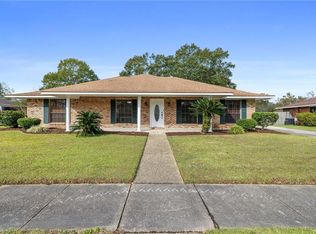 13645 Ridgeview Dr, Baton Rouge, LA 70817