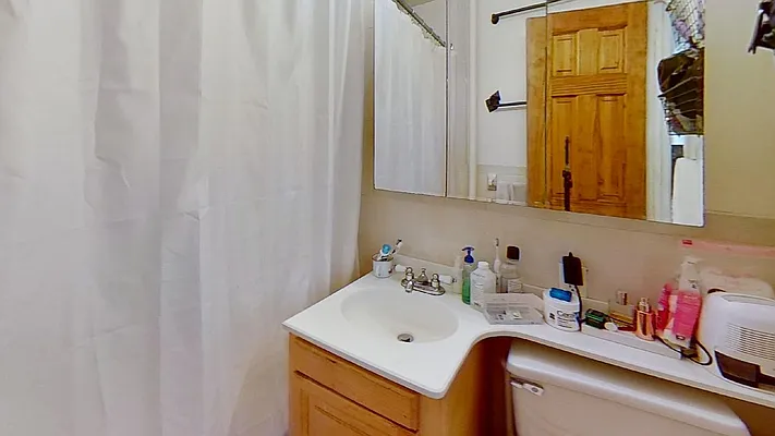 Rented by Bond New York | media 8