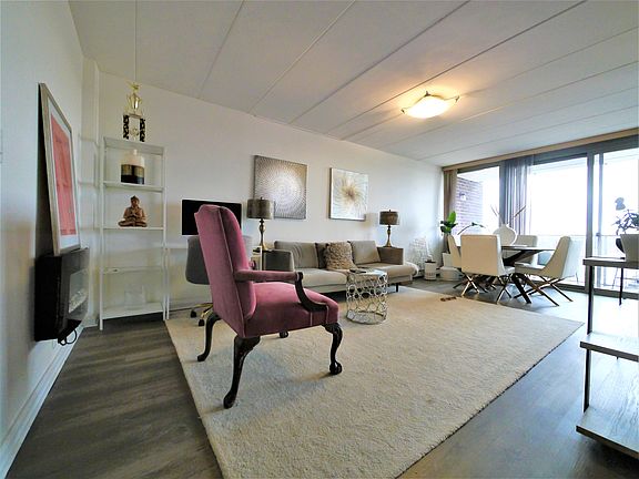 3rd image of 515 Anderson Ave APT 5C