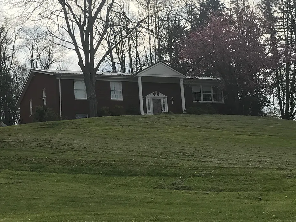 2276 McGraws Run Rd