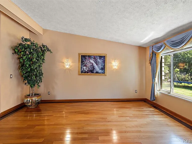 2981 Powderhorn Ridge Rd — Photo 5