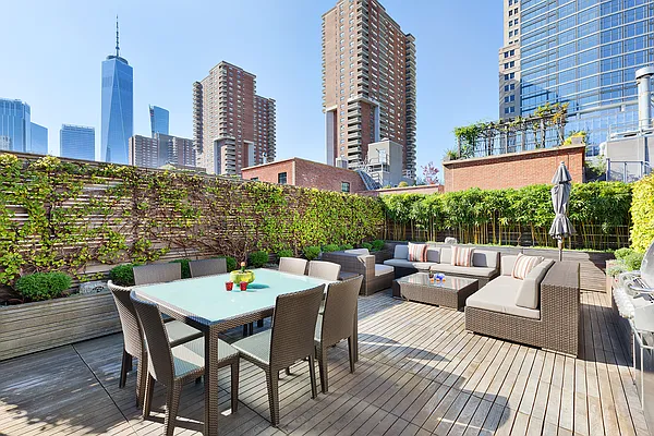 Sold by Compass | media 39