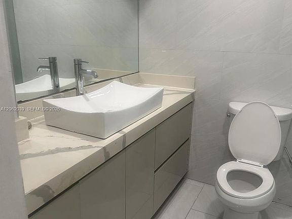 5th image of 3725 S Ocean Dr APT 1507