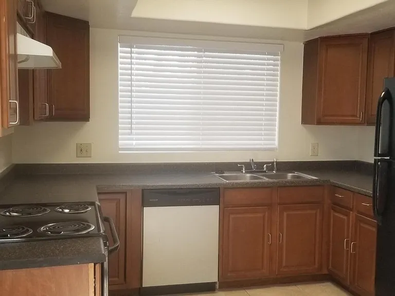 1416 S Jentilly Ln #204 — Photo 3