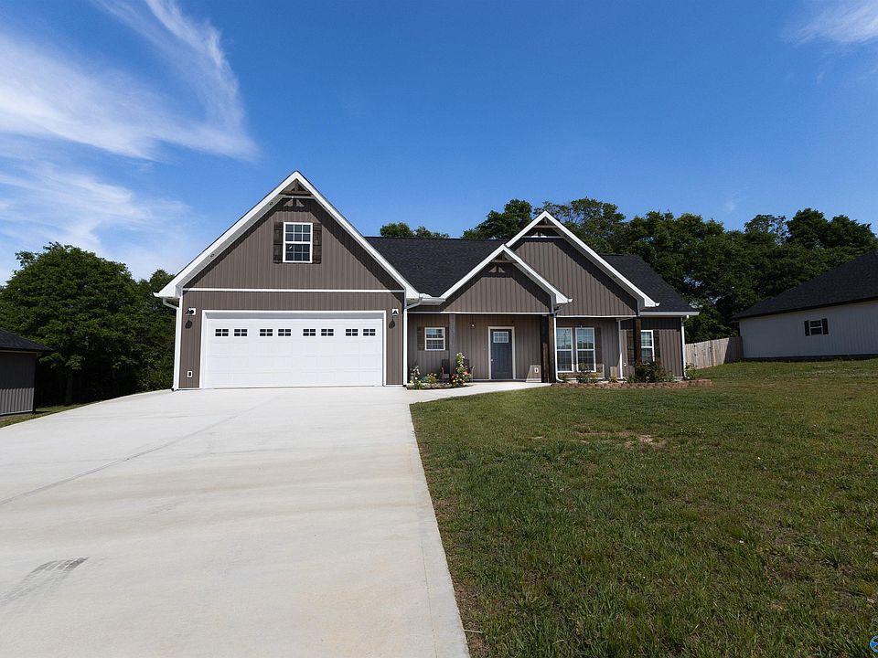 1st image of 128 Carrington Ln