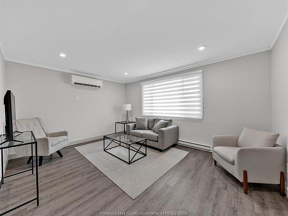 3rd image of 1904 Olive Rd #1