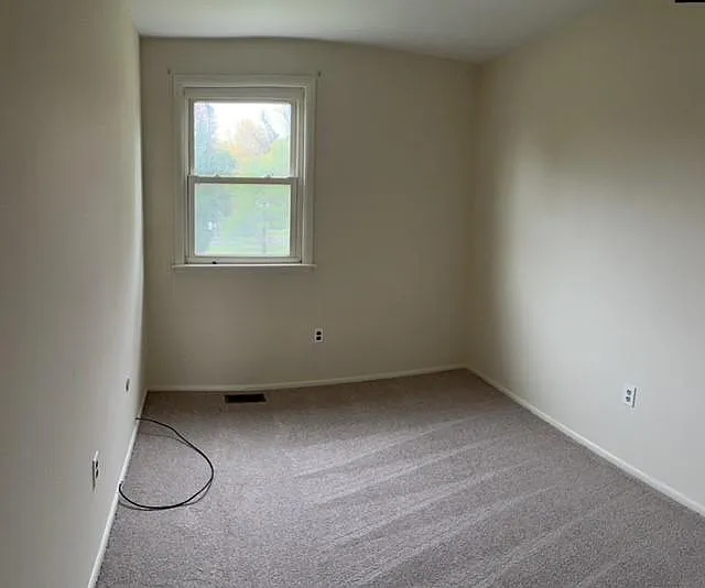 3 bed, 1.5 bath, 1400 sqft, $2,250 — Photo 3