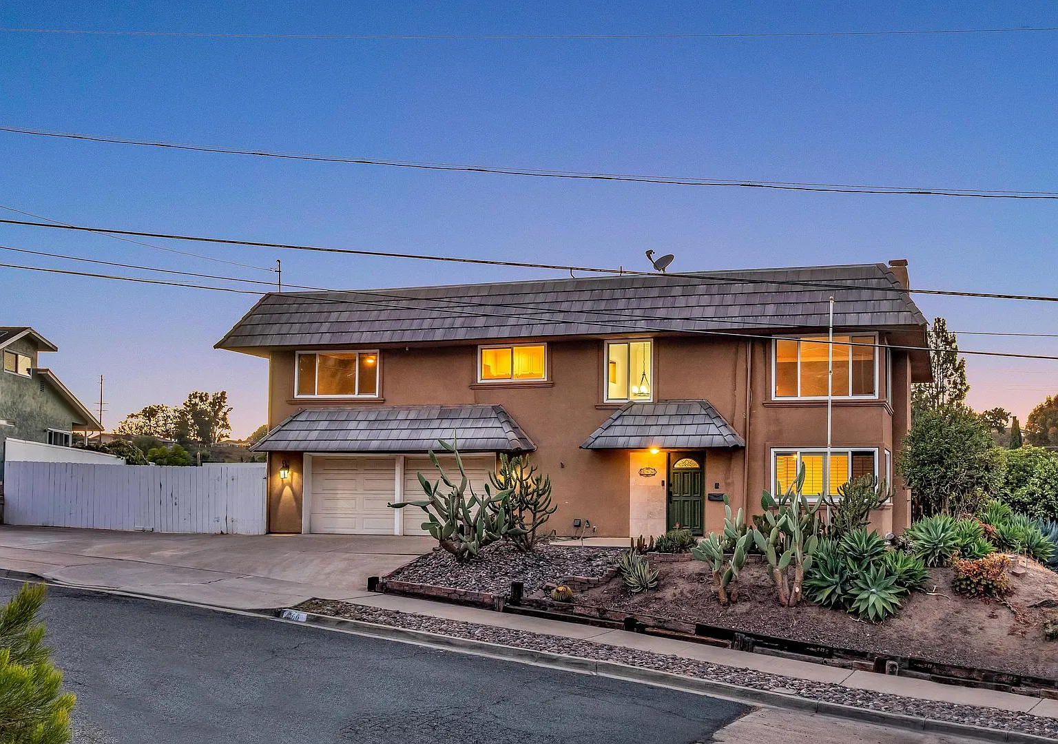 4 Bedrooms, 3 Bathroom, Two Story Home With Pool — Photo 1