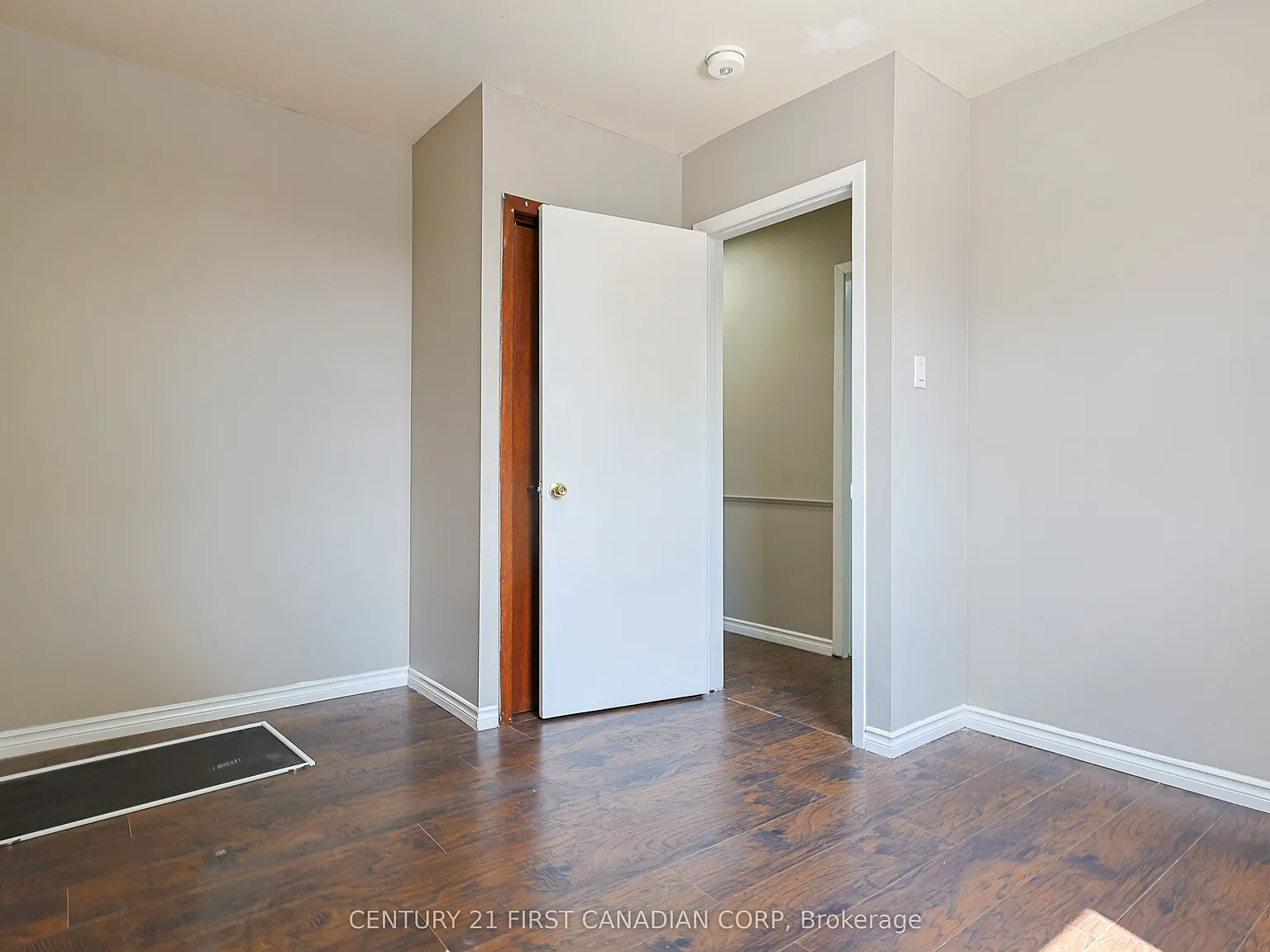 4 bed, $1,990 — Photo 4