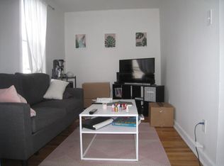 21-35 41st St #B2, Astoria, NY 11105