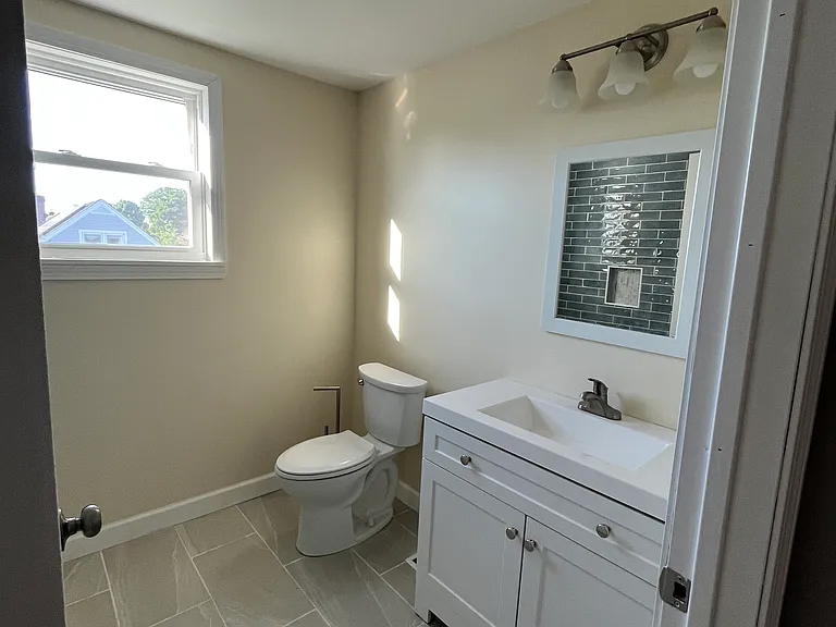 202 Canaan Rd — Photo 23
