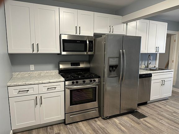 3rd image of 3021 Longstreet Ave SW