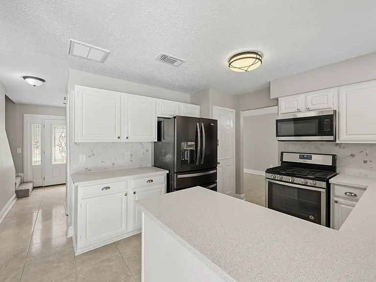 8130 Sunny Ridge Dr — Photo 11