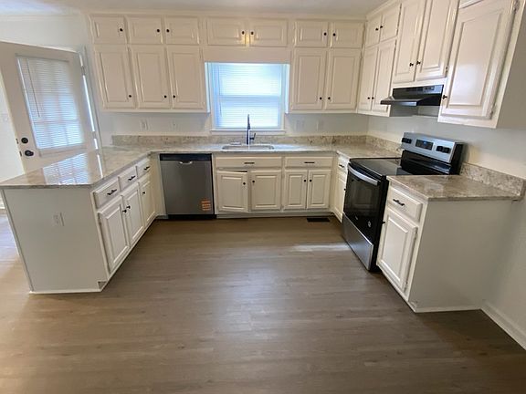 5th image of 12 Sentry Oak Ct #10