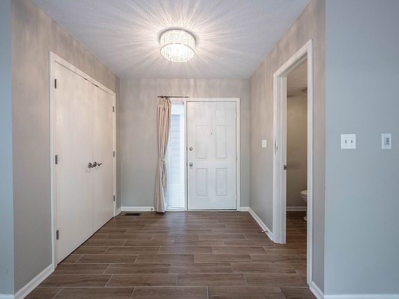 5th image of 8069 Talliho Dr