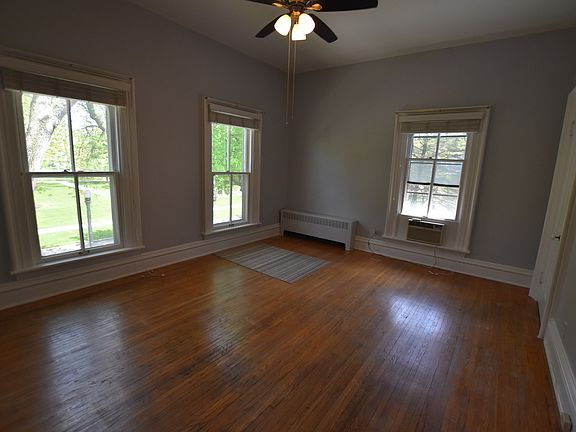 3rd image of 135 N Brainard St #201